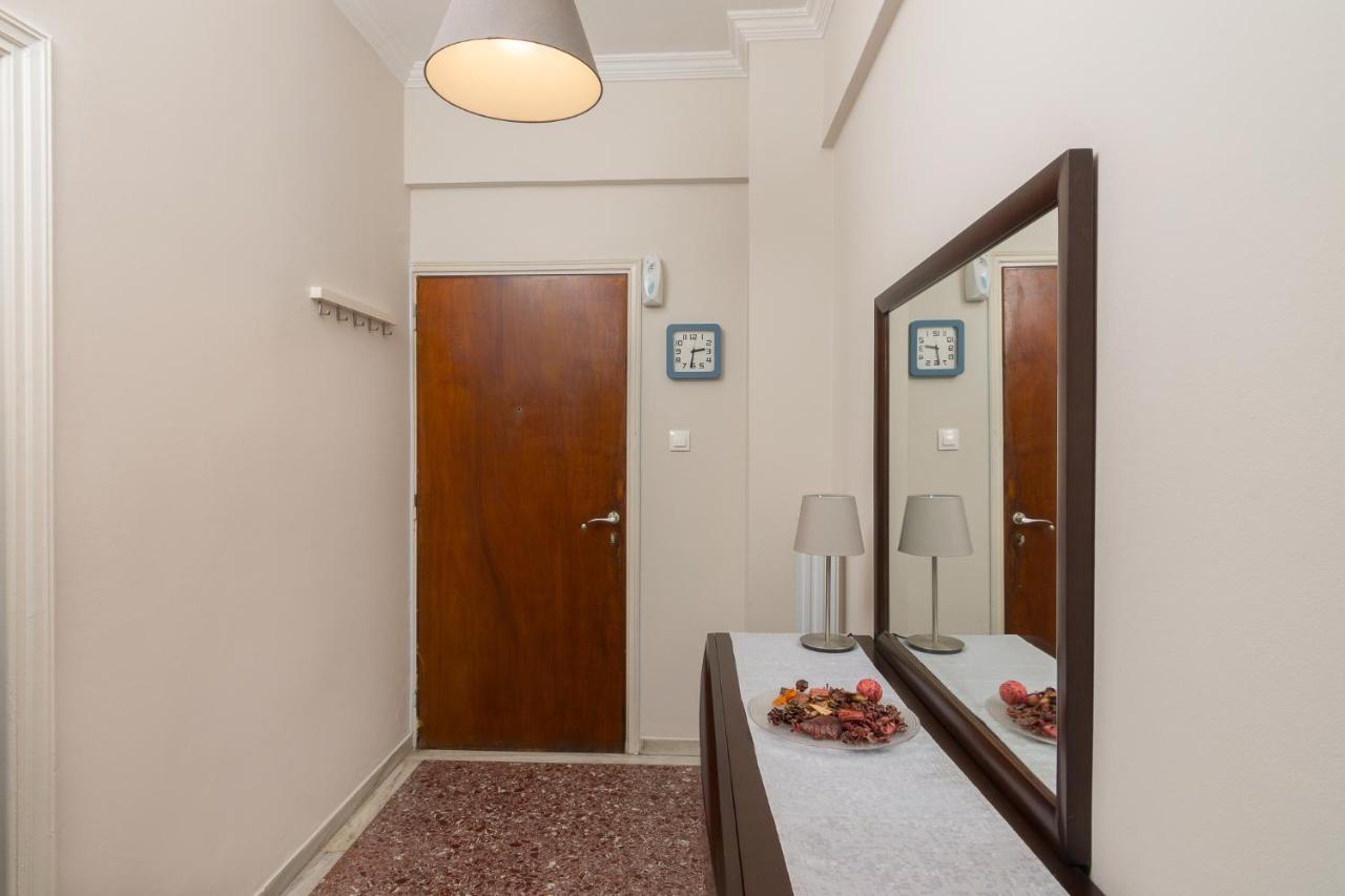 Kerameikos Metro Apartment For 4 Athens Exterior photo